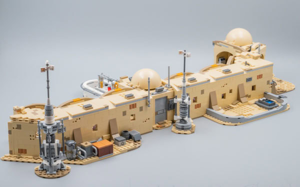 ▻迅速にテスト済み：LEGO Star Wars 75290 Mos Eisley Cantina-HOTH